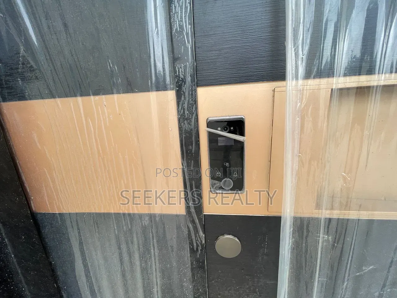 4bdrm Townhouse / Terrace in Seekers Realty, Labone Junction for rent