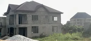 5bdrm House in Kingspok, Takoradi for sale