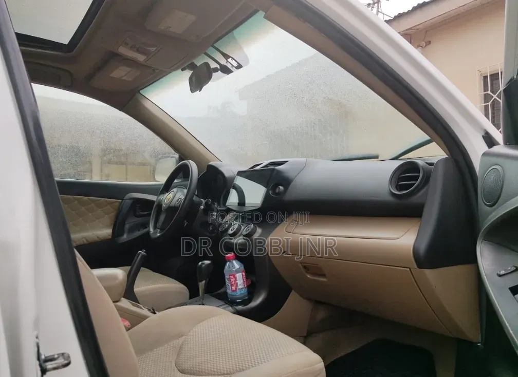 Toyota RAV4 2.5 Limited 4x4 2012 White