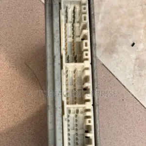 Toyota Avensis T220 Body Control Module