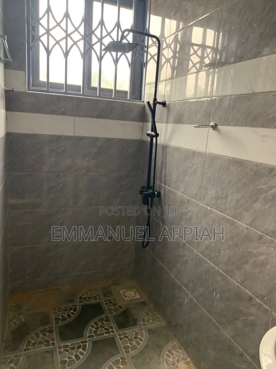 3bdrm Apartment in Oyarifa Tipper for rent