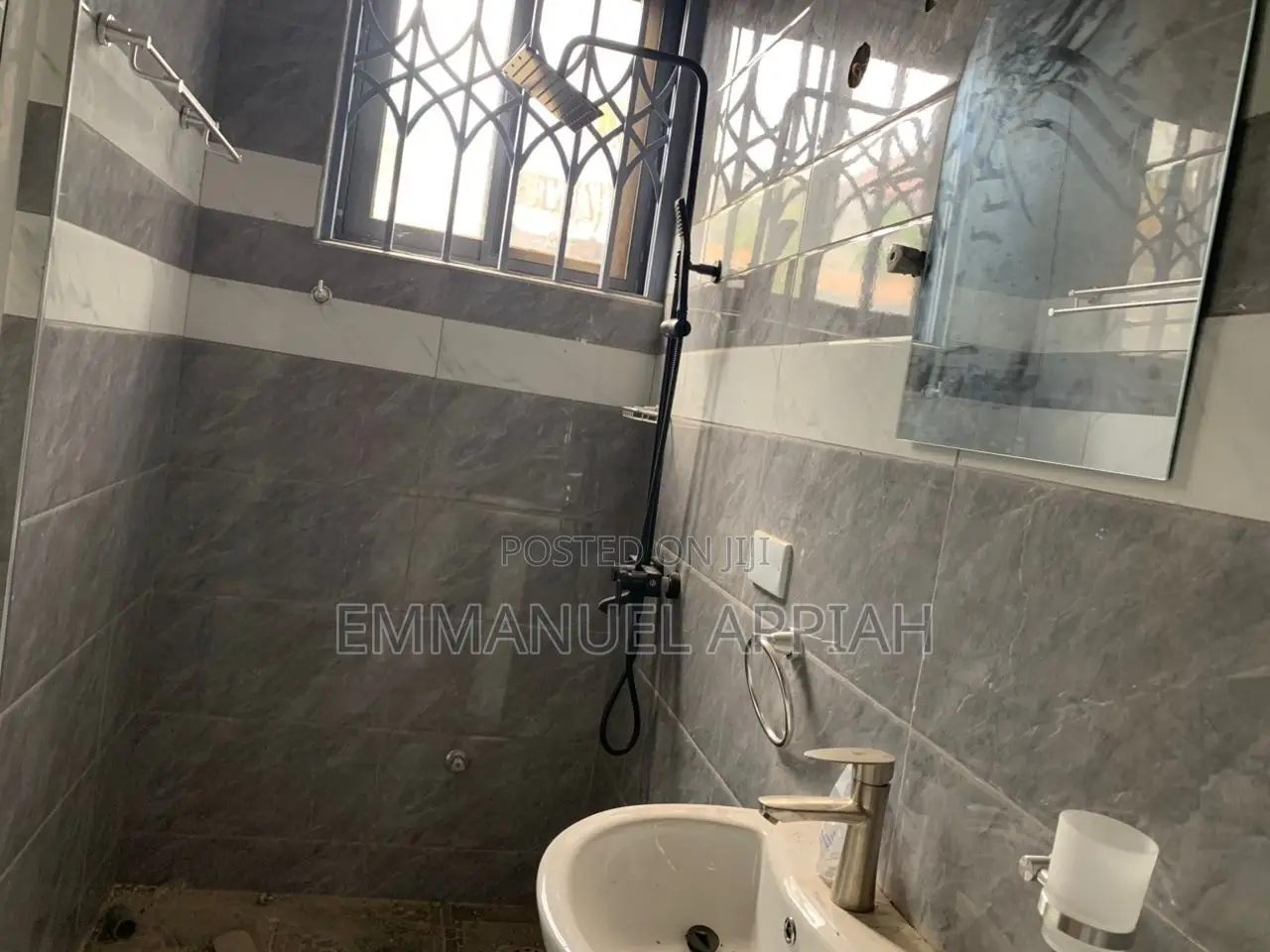 3bdrm Apartment in Oyarifa Tipper for rent
