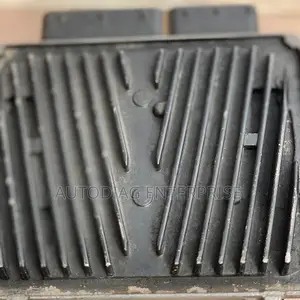 MERCEDES C350 Engine Computer Control Module