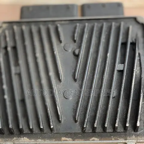 MERCEDES C350 Engine Computer Control Module