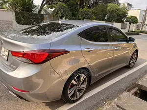 Hyundai Elantra Limited Sedan FWD (1.8L 4cyl 6A) 2013 Gray