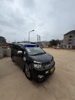 Toyota Voxy X 2WD 7-Seater 2012 Black