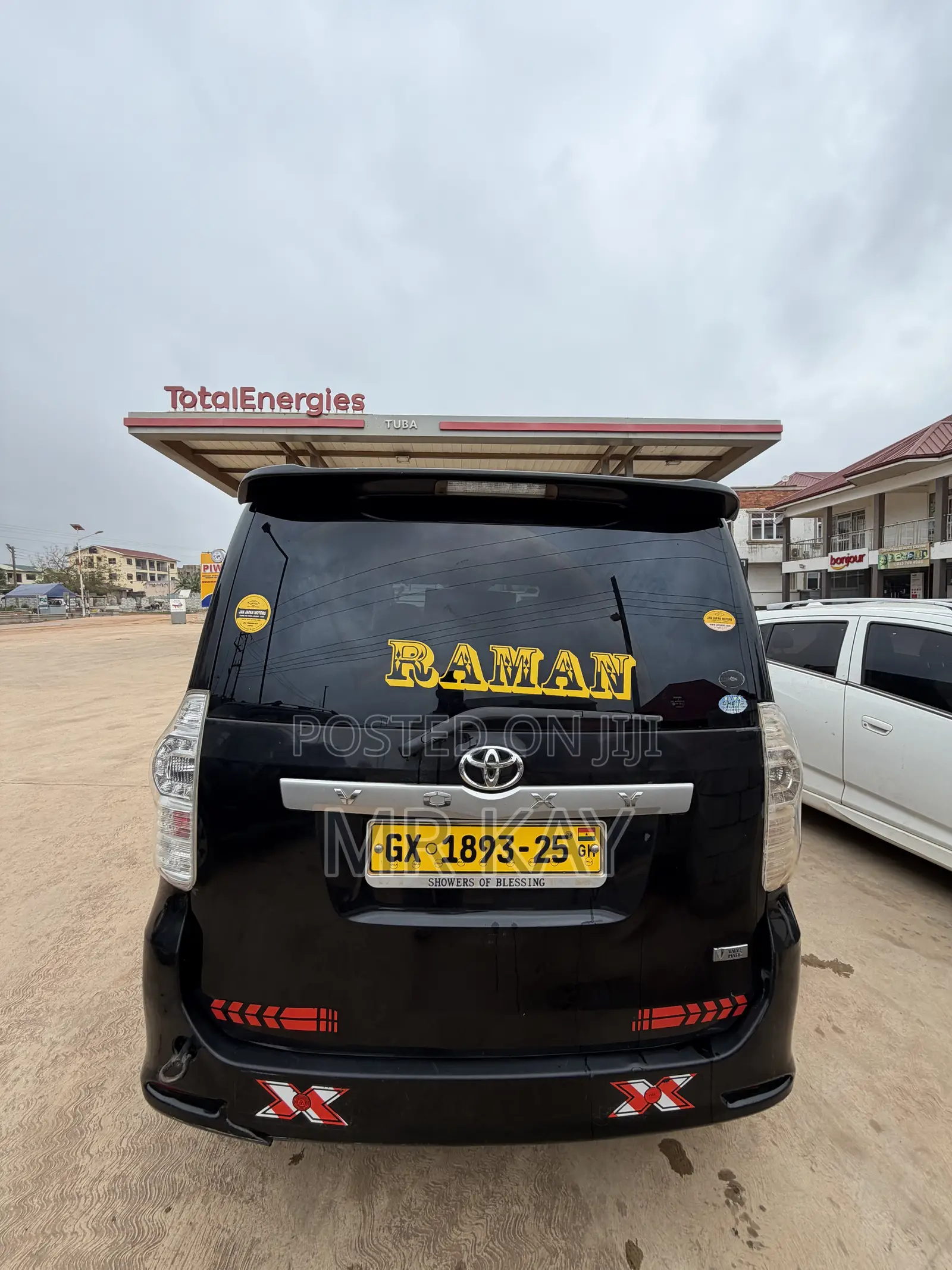 Toyota Voxy X 2WD 7-Seater 2012 Black