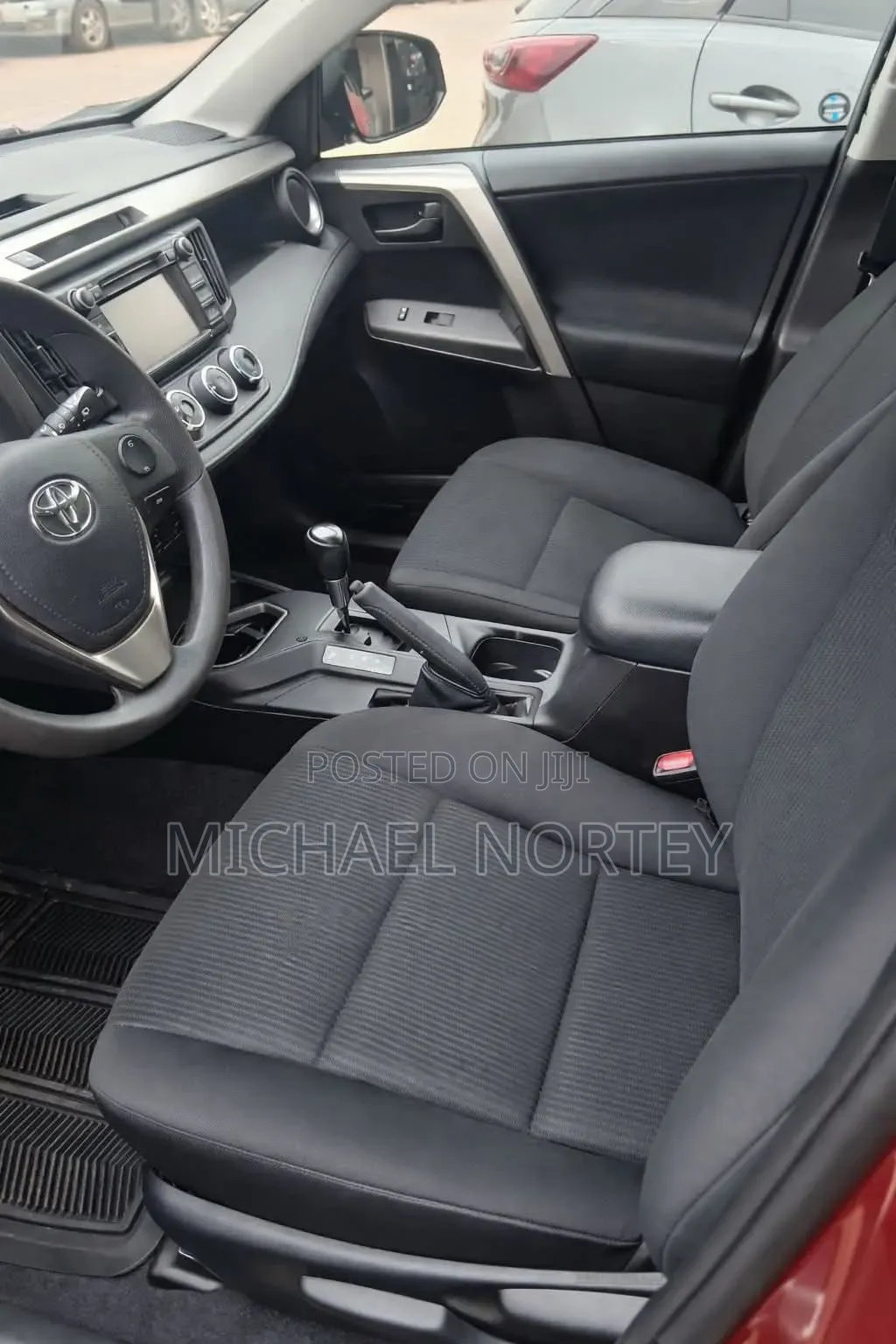 Toyota RAV4 XLE AWD (2.5L 4cyl 6A) 2017 Red