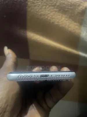Apple iPhone SE (2022) 64 GB White