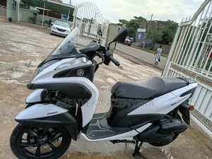 Yamaha 2025 White
