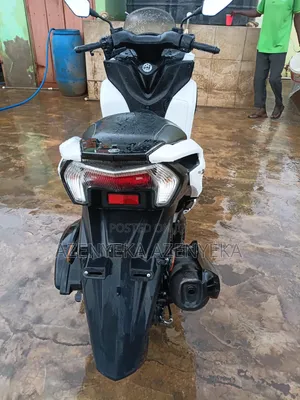 Yamaha 2025 White