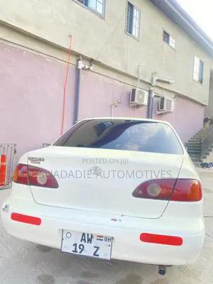 Toyota Corolla 2002 White