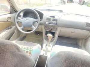 Toyota Corolla 2002 White