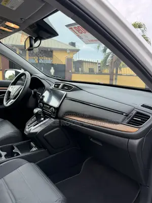 Honda CR-V Touring 4dr SUV AWD (1.5L 4cyl CVT) 2017 White