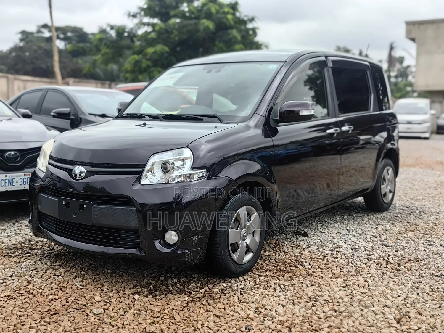 Toyota Sienta 1.5 FWD 2013 Burgundy