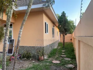 3bdrm House in Caterpillar Junction, Accra Metropolitan for rent