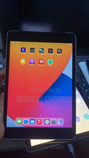Apple iPad mini 4 128 GB Silver