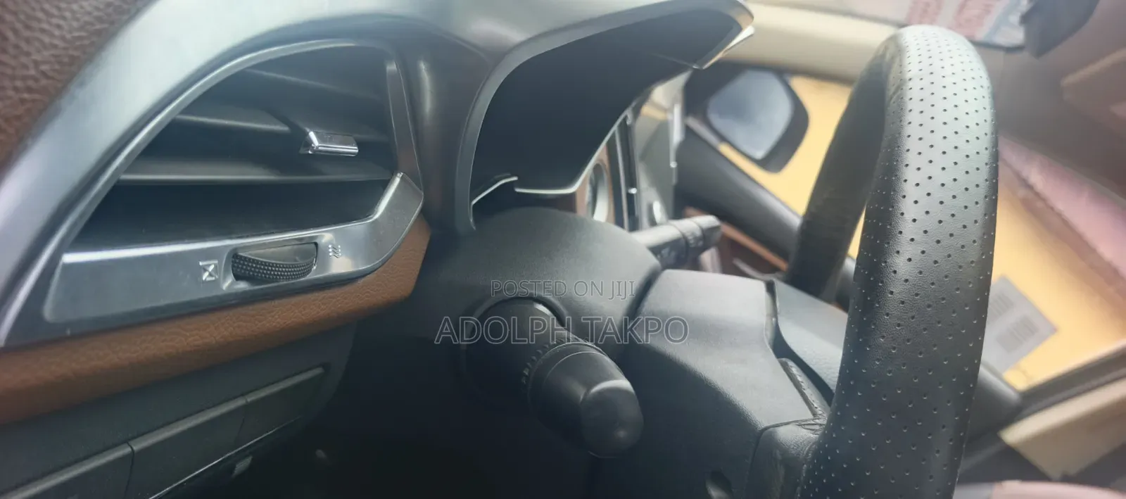 Scion xD Base 2014 Brown