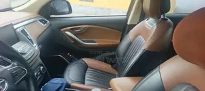 Scion xD Base 2014 Brown
