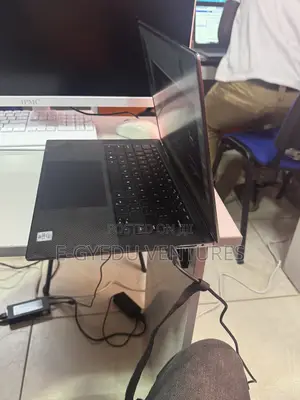 Laptop Dell Precision 5550 16GB Intel Core i7 SSD 512GB
