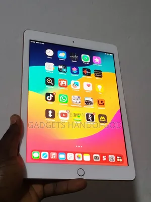Mobile Phone 32 GB Gold