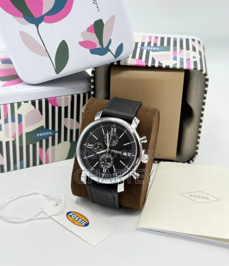 Fossil Men’s Chronograph Watch – Black Dial Genuine Leather Strap