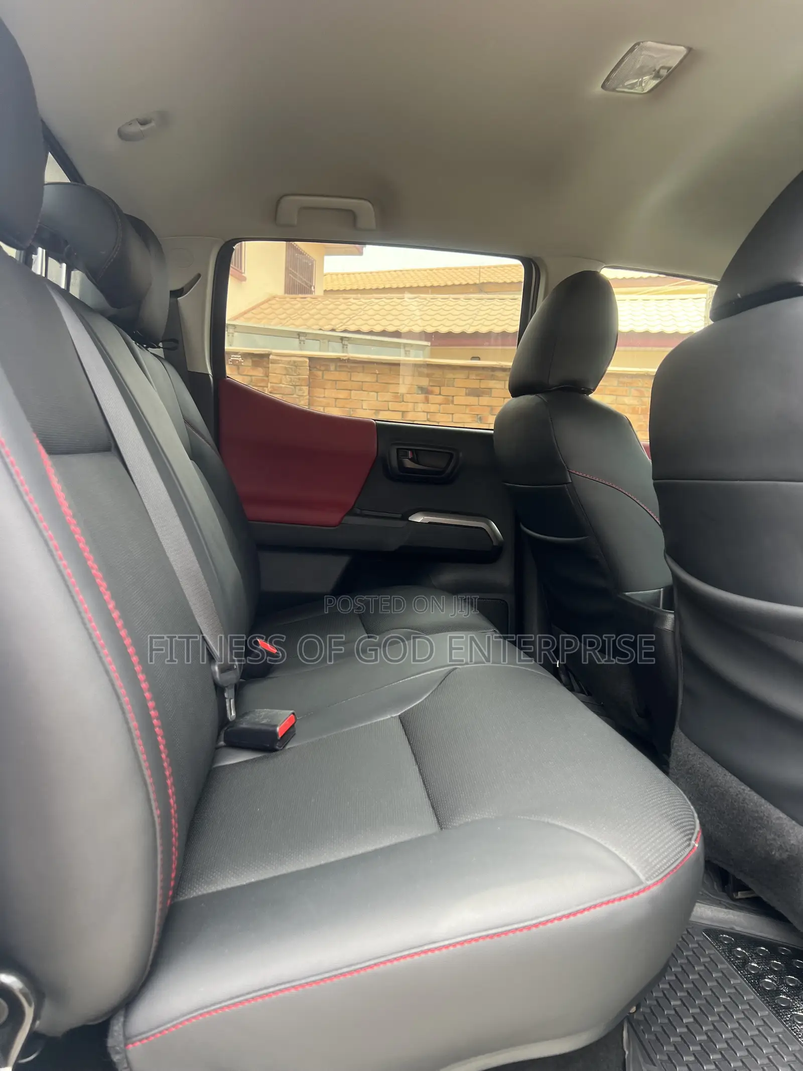 Toyota Tacoma SR5 2022 White