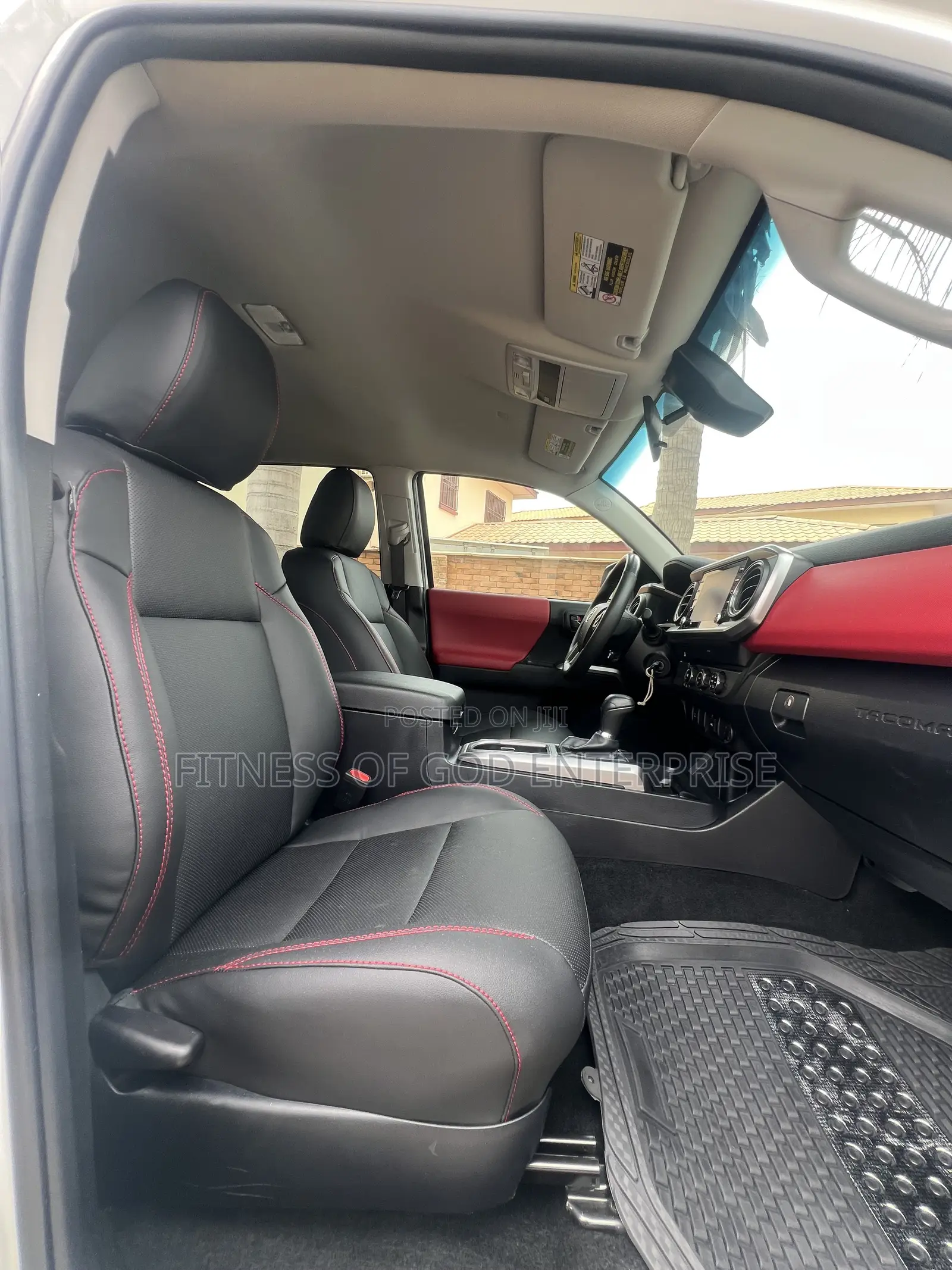 Toyota Tacoma SR5 2022 White