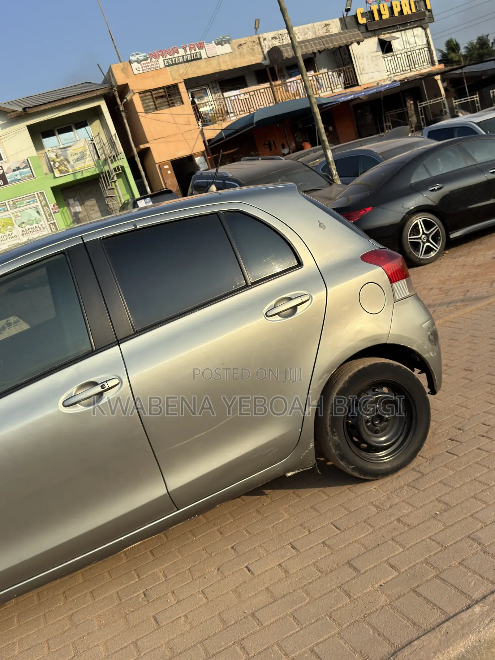Toyota Vitz 2010 Gray