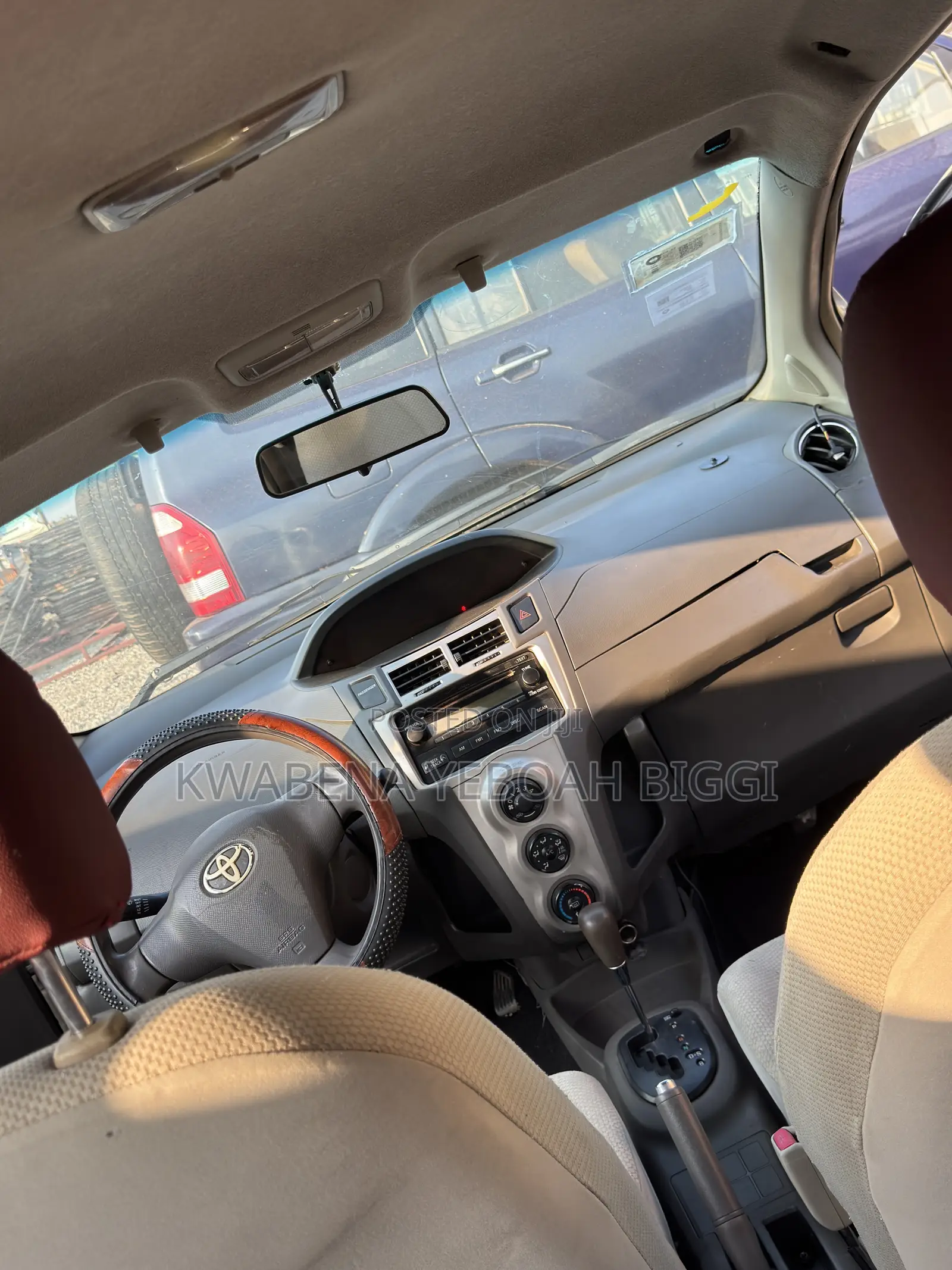 Toyota Vitz 2010 Gray