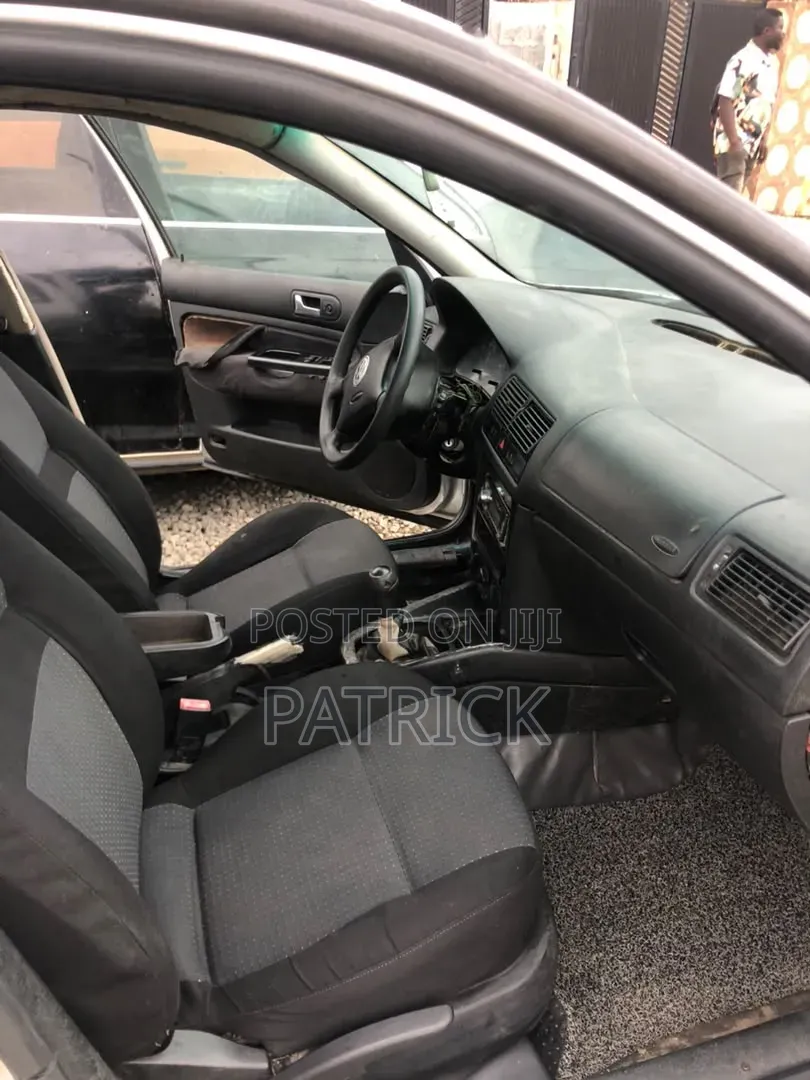 Volkswagen Golf 1.6 2001 Silver