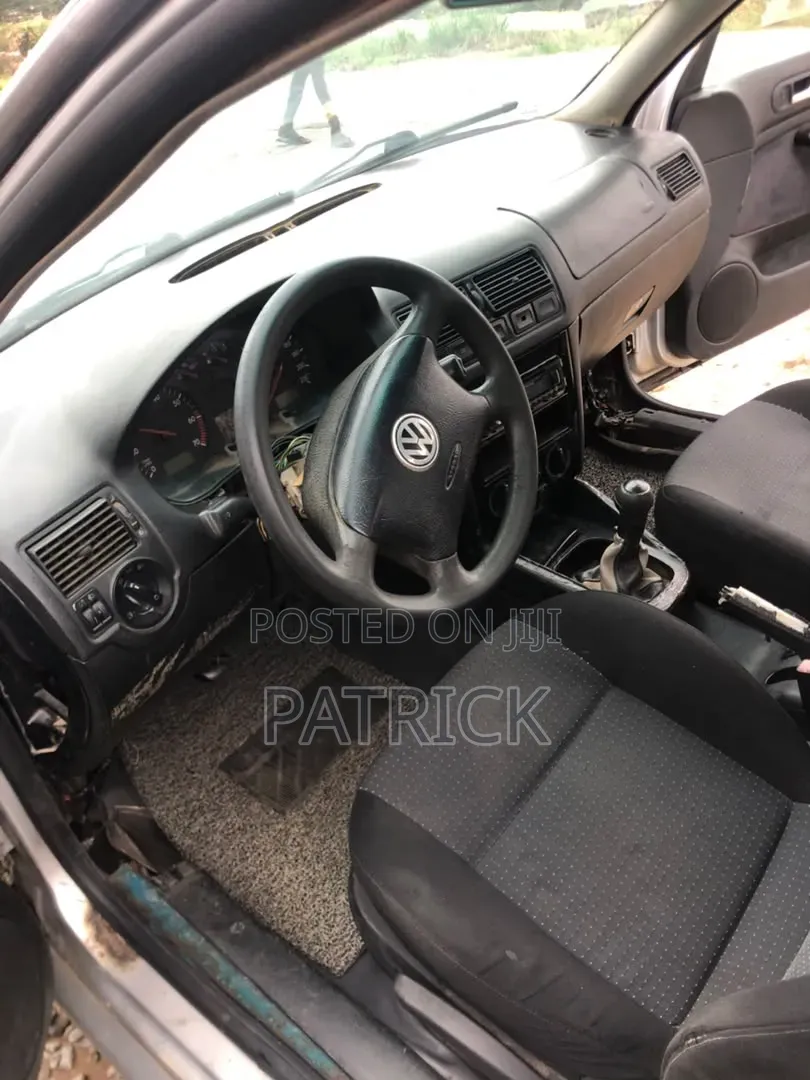 Volkswagen Golf 1.6 2001 Silver