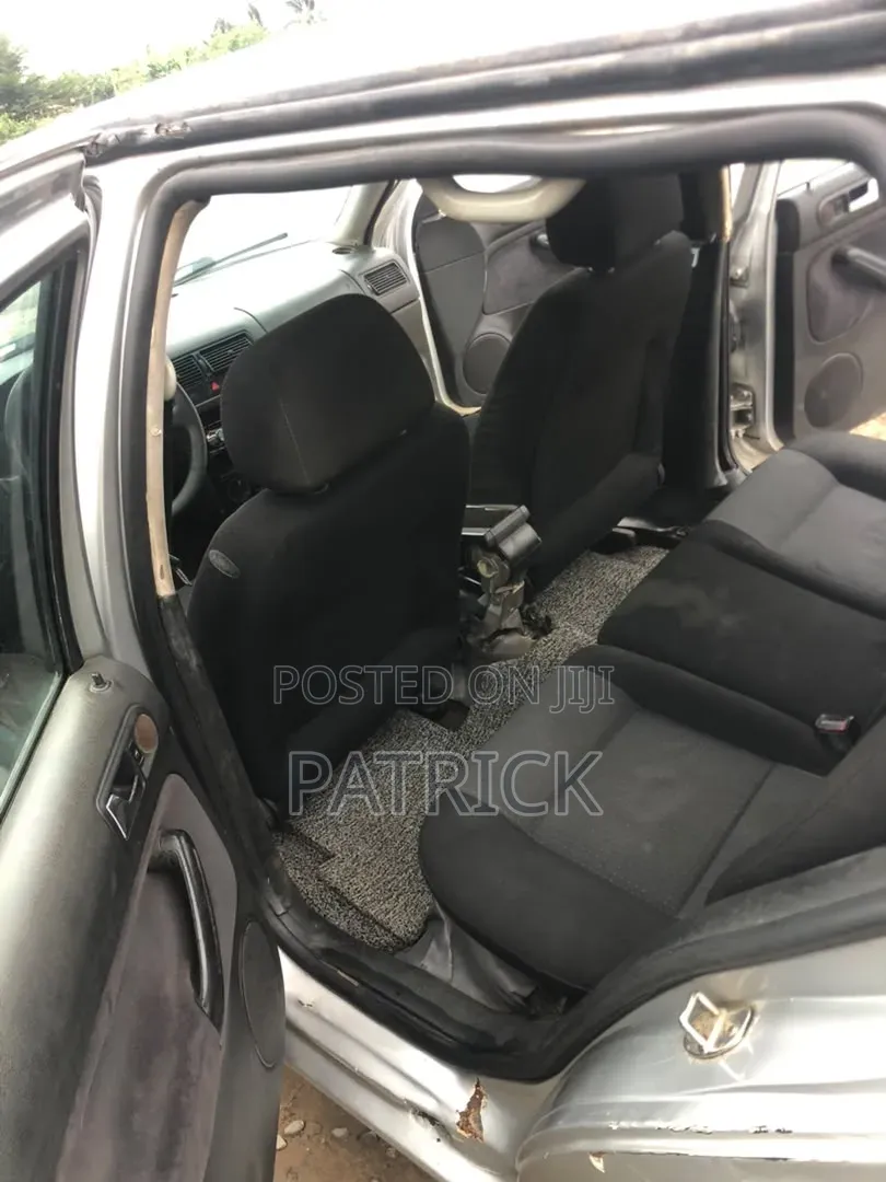 Volkswagen Golf 1.6 2001 Silver