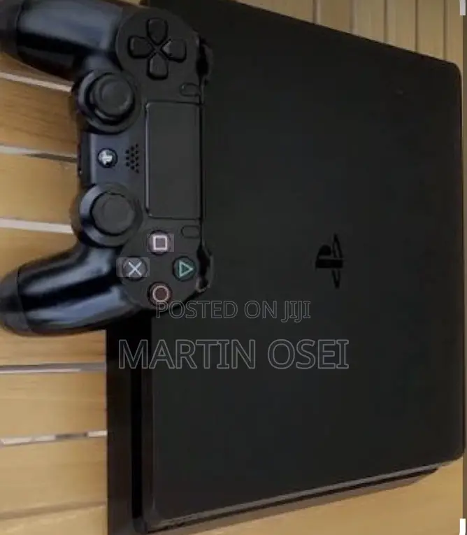 Ps4 With 3 Controllers No Games 1TB