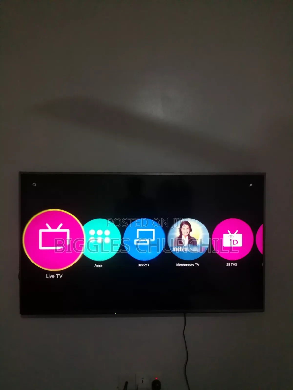 Panasonic Smart TV – Netflix YouTube – Clean Working –