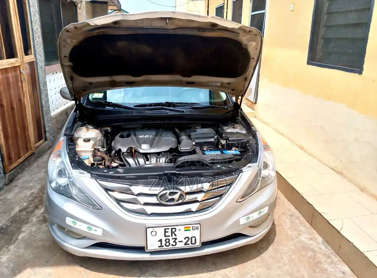 Hyundai Sonata Limited 2.0T Sedan (2.0L 4cyl 6A) 2013 Silver