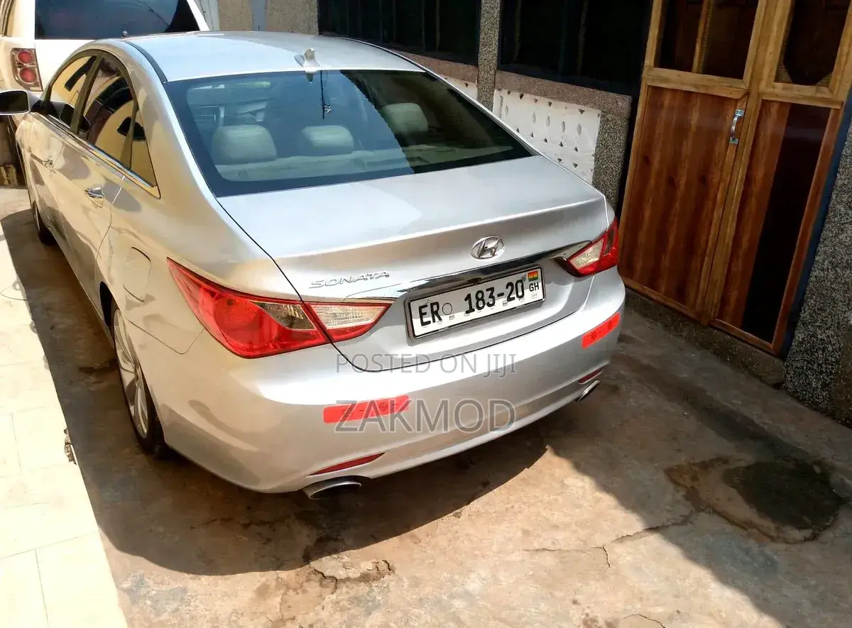 Hyundai Sonata Limited 2.0T Sedan (2.0L 4cyl 6A) 2013 Silver