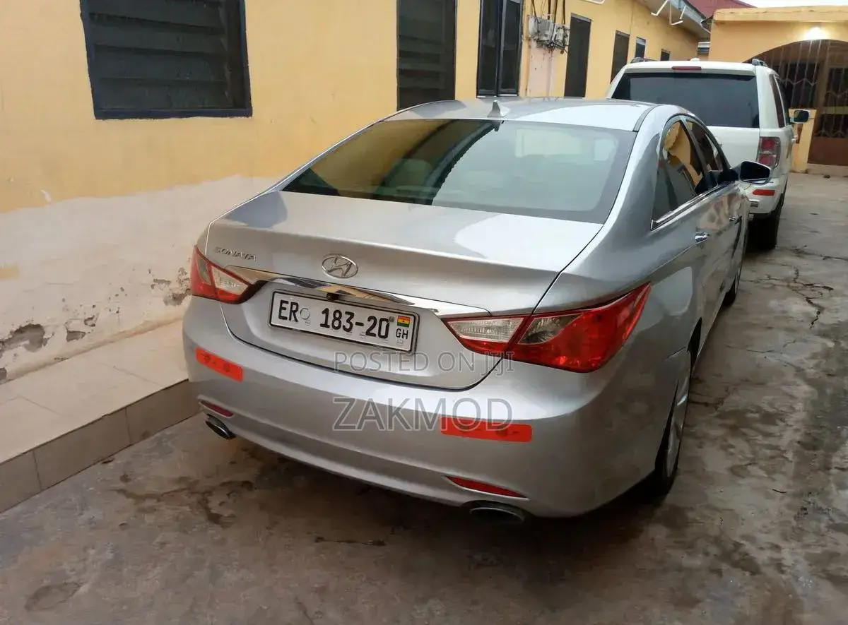 Hyundai Sonata Limited 2.0T Sedan (2.0L 4cyl 6A) 2013 Silver