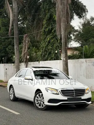Mercedes-Benz E300 2019 White
