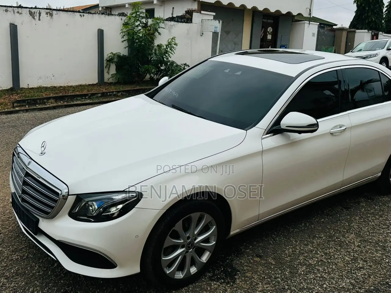 Mercedes-Benz E300 2019 White