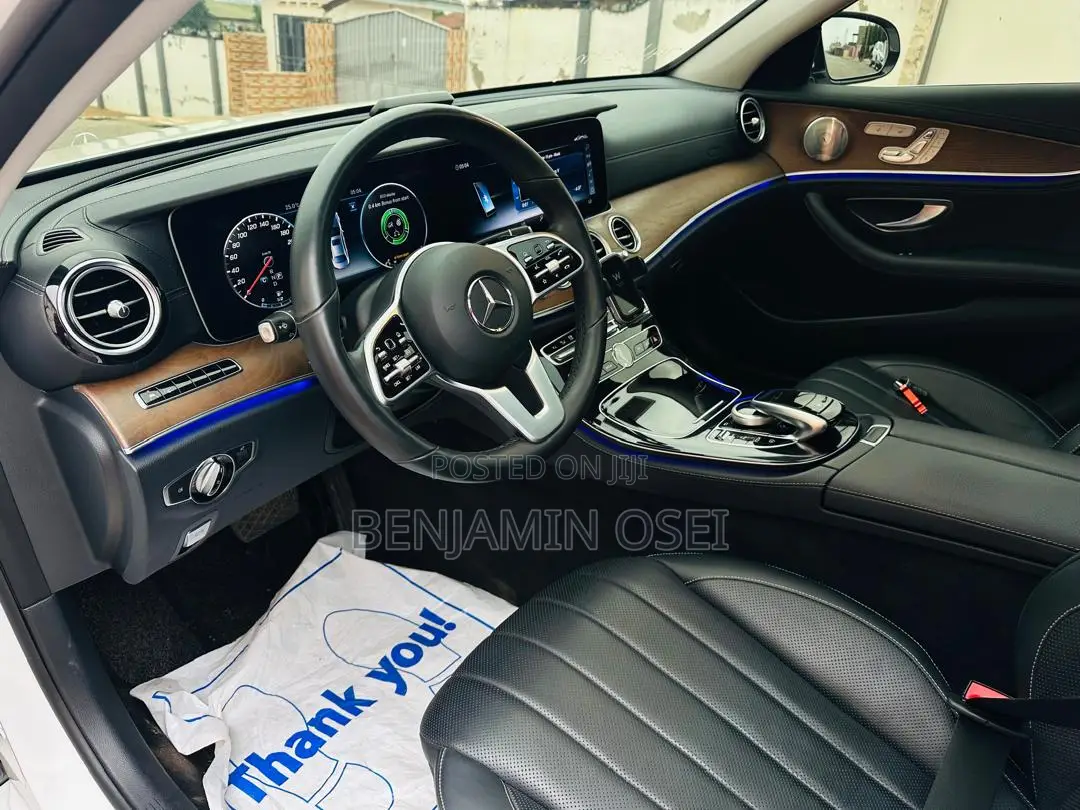 Mercedes-Benz E300 2019 White