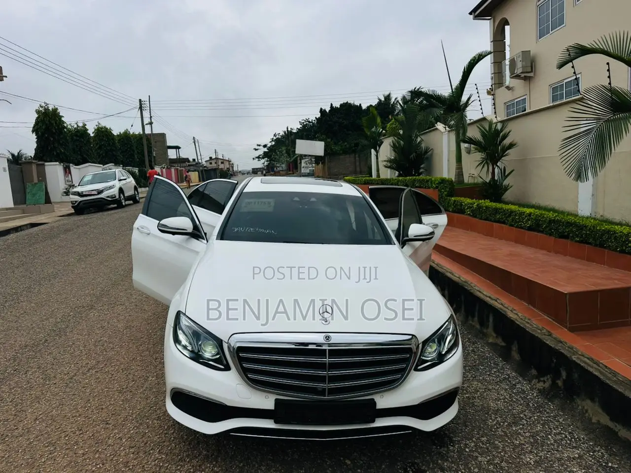 Mercedes-Benz E300 2019 White