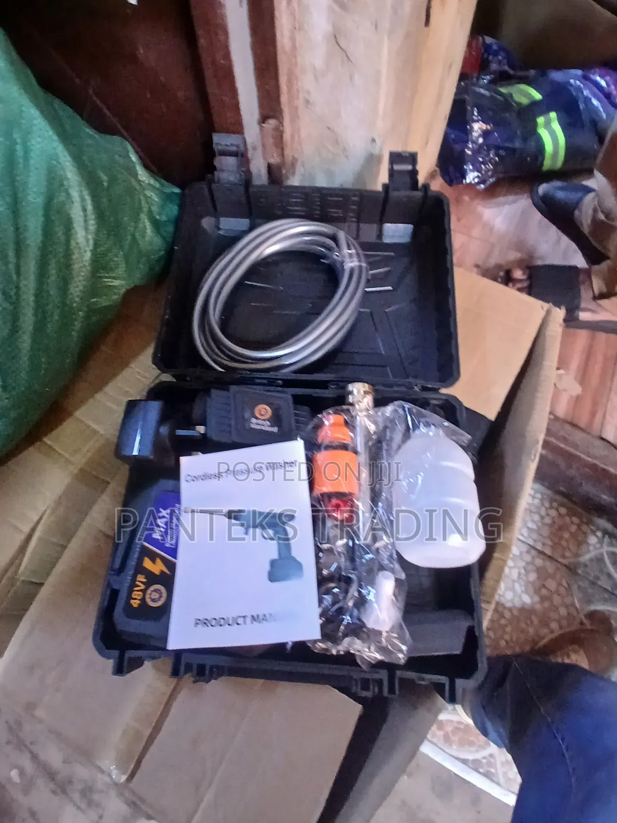 Cordless Pressure Washer