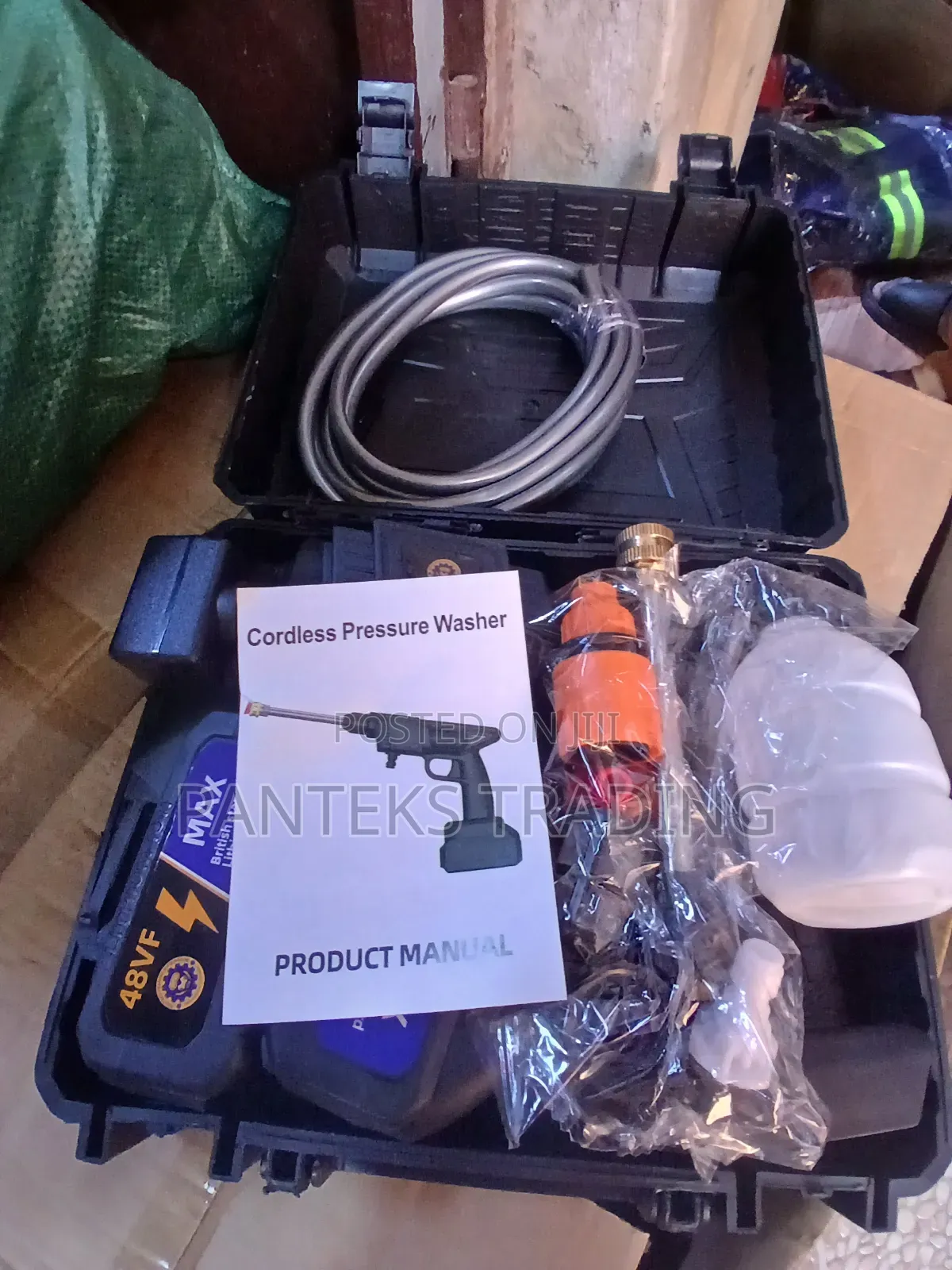 Cordless Pressure Washer