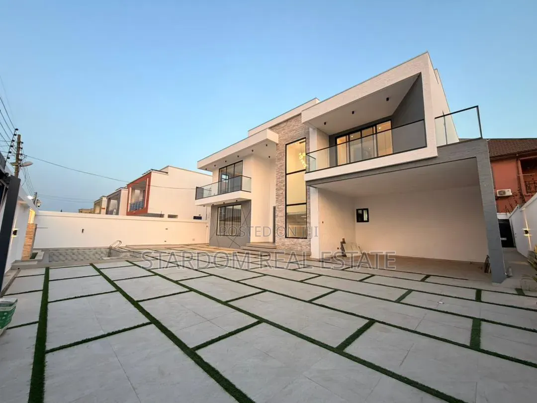 4bdrm Duplex in Adjiringanor, Ability for sale
