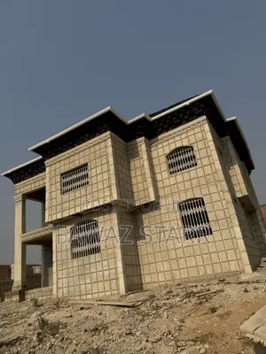 5bdrm Apartment in Good Jobs, Atwima Kwanwoma for sale