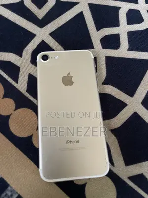 Apple iPhone 7 32 GB Gold