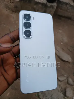 Infinix Hot 60i 128 GB Silver