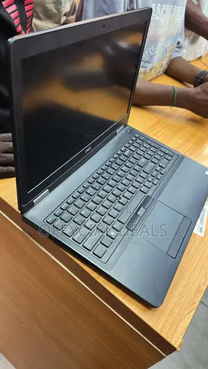 Laptop Dell Latitude E5570 16GB Intel Core i5 SSD 256GB