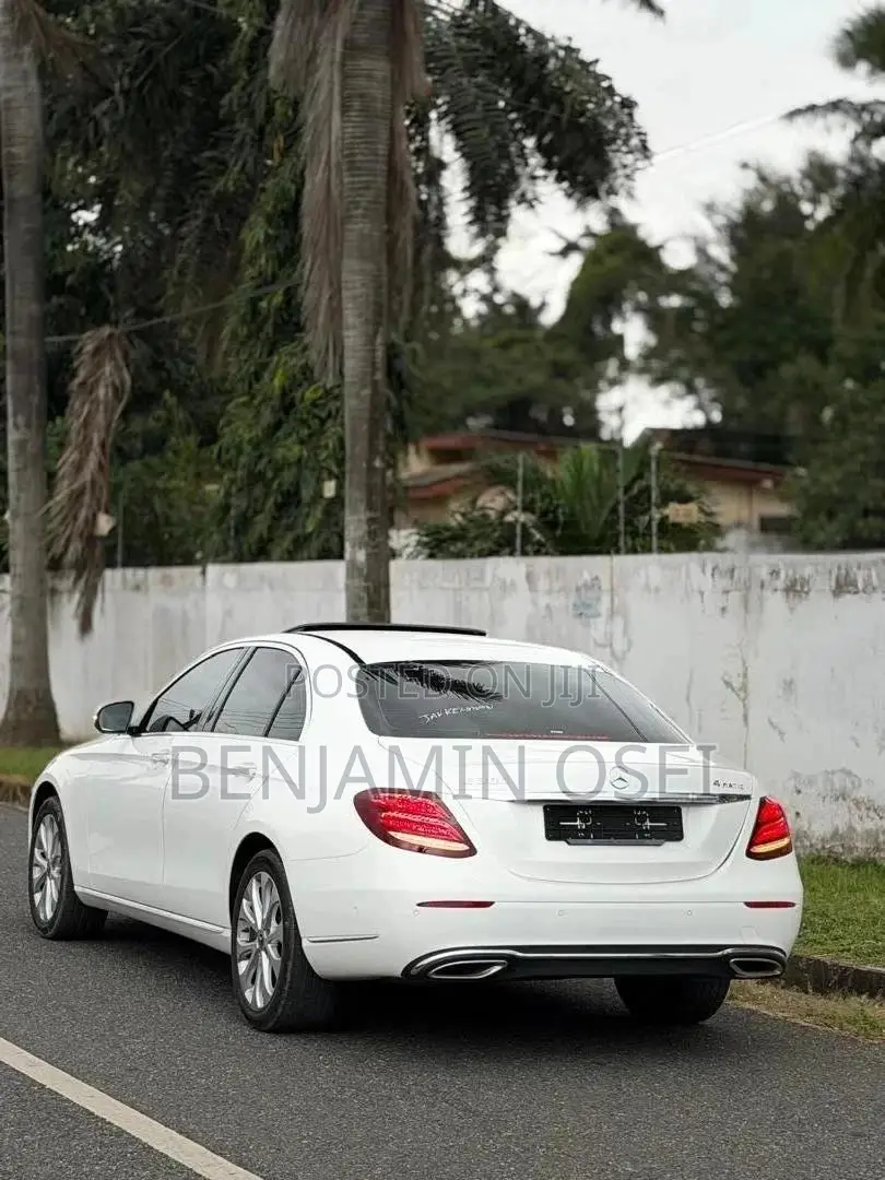 Mercedes-Benz E300 2019 White